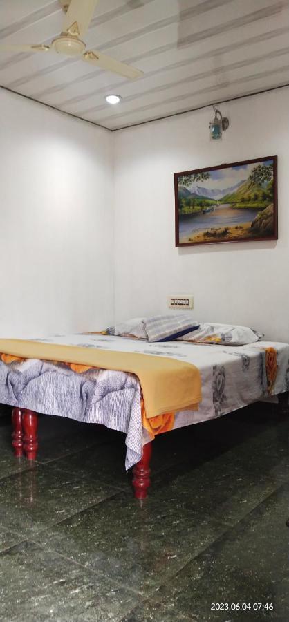 Floral Homestay Thekkady Exterior photo
