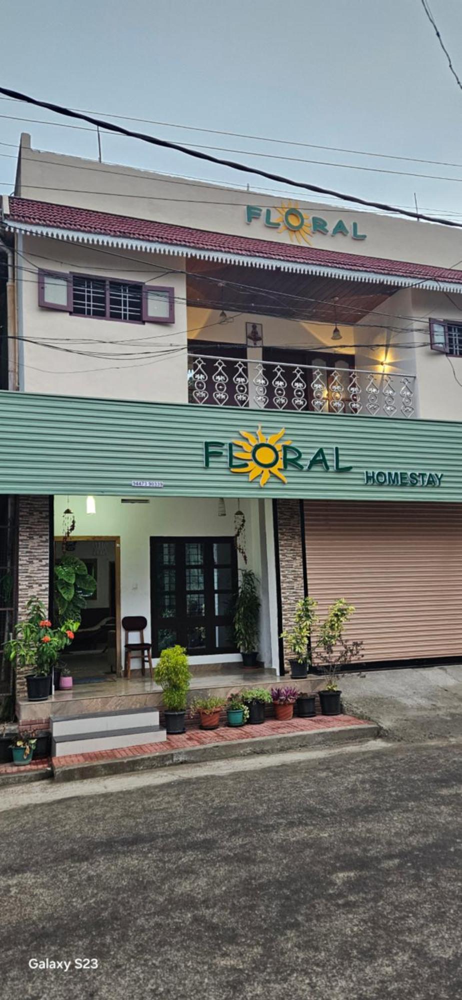 Floral Homestay Thekkady Exterior photo